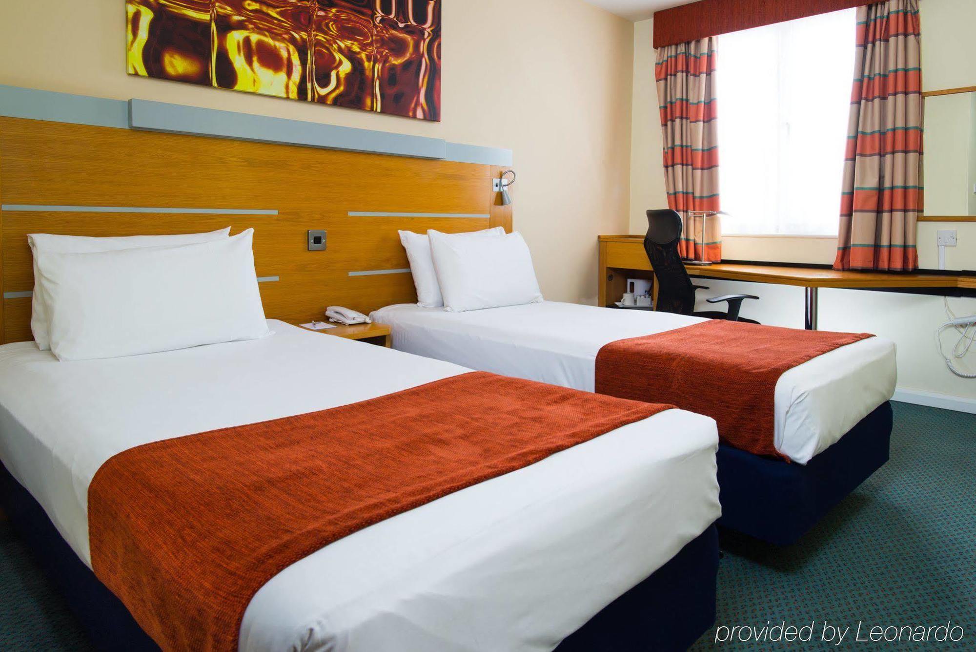 HOTEL HOLIDAY INN EXPRESS CARDIFF BAY CARDIFF 3* (United Kingdom) - from  US$ 75 | BOOKED
